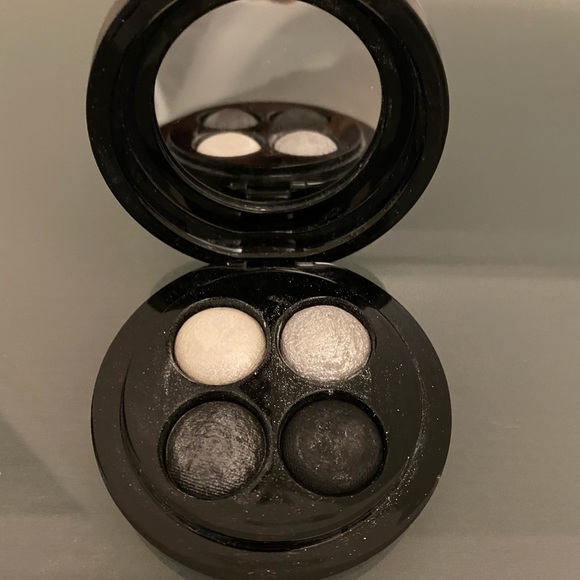 Mac and Huda Beauty Shadows - Picture 5 of 8